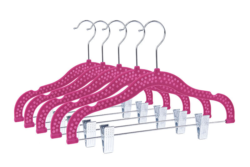velvet hanger 3