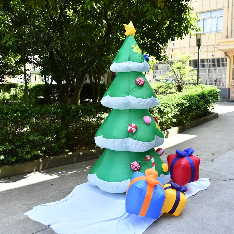 Aufblasbare Weihnachts dekorationen im Freien für Hausgarten-Hof-Spielzeug Aufblasbarer Weihnachtsmann-Weihnachts baum mit leichtem Weihnachts geschenk