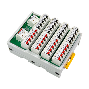 Bloque de terminales de distribución de energía enchufable de 20 canales y 24 VCC. - Product Image 4