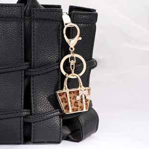 <strong>Fancy</strong> Leopard Print Purse Bag Keychains Mini 3D Handbag <strong>Key</strong> Ring for Women Car Backpack Pendant Keychains Jewelry