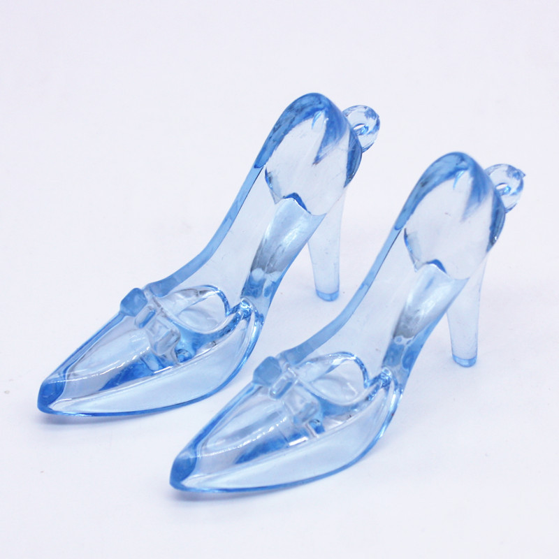 Deux talons bleu clair de 7 cm