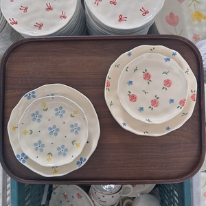 手绘花卉8英寸浅盘彩色时尚平面陶瓷餐具，适合家庭用餐和特殊场合