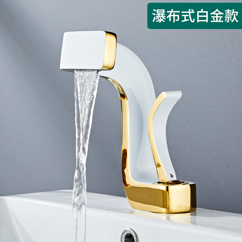 Estilo cascada premium - oro blanco