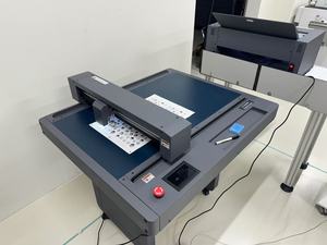 เครื่องตัดและทำรอยพับแบบอัตโนมัติเครื่องตัดแบบแท่นเรียบสำหรับกระดาษแข็งที่มีตำแหน่งของกล้อง - Product Image 2