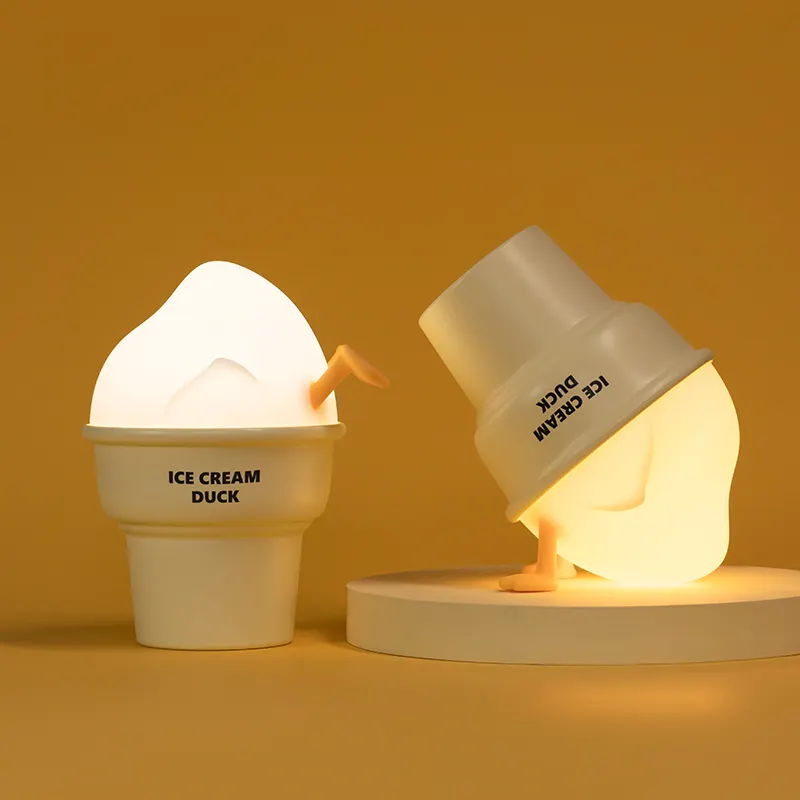 Nuevas ideas de productos 2023 Lámpara de noche de pato de helado Lindo dormitorio portátil Salas de estar Luz de noche