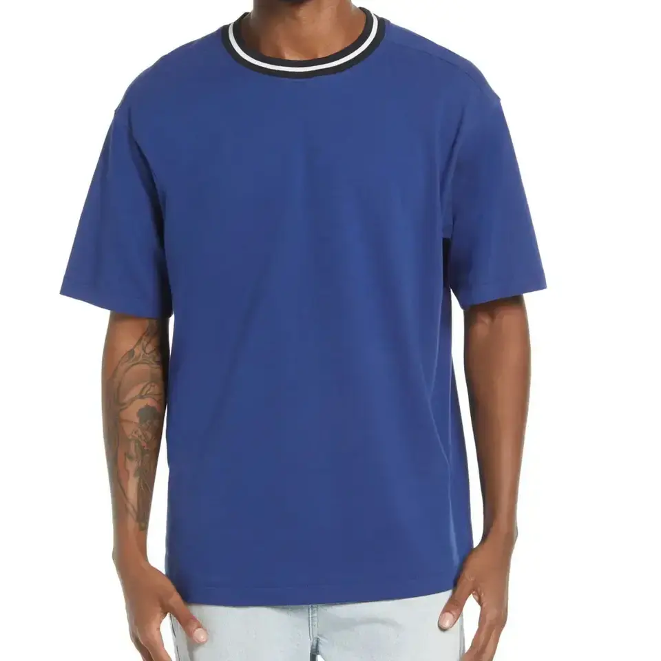 Venda quente azul cor de manga curta t-shirt cortar e costurar grande camiseta logotipo personalizado malha tira mistura pescoço camiseta