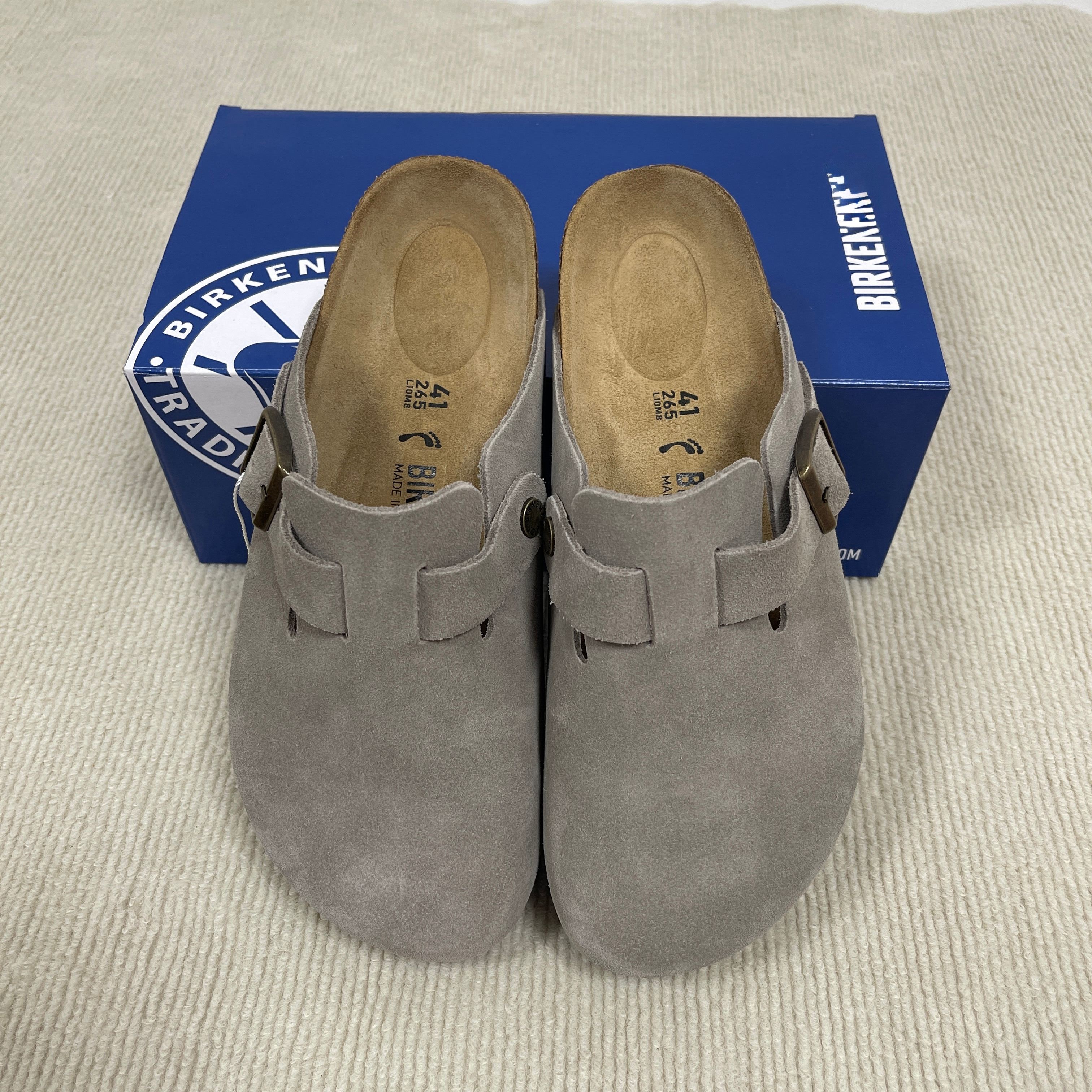 Taupe
