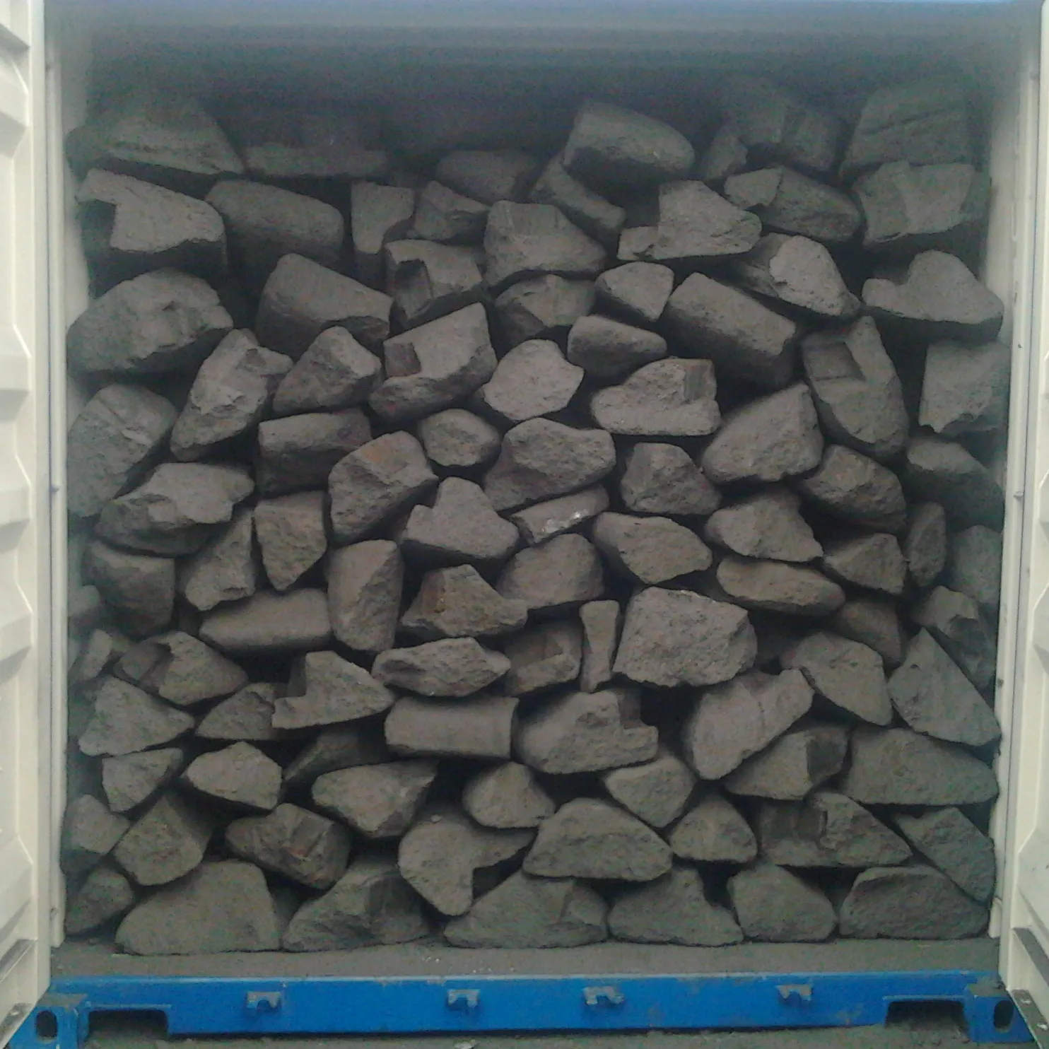 China Metal Smelting or Casting High Quality FC 98% size100-400mm Carbon Block Foundry Coke Anode Scrap