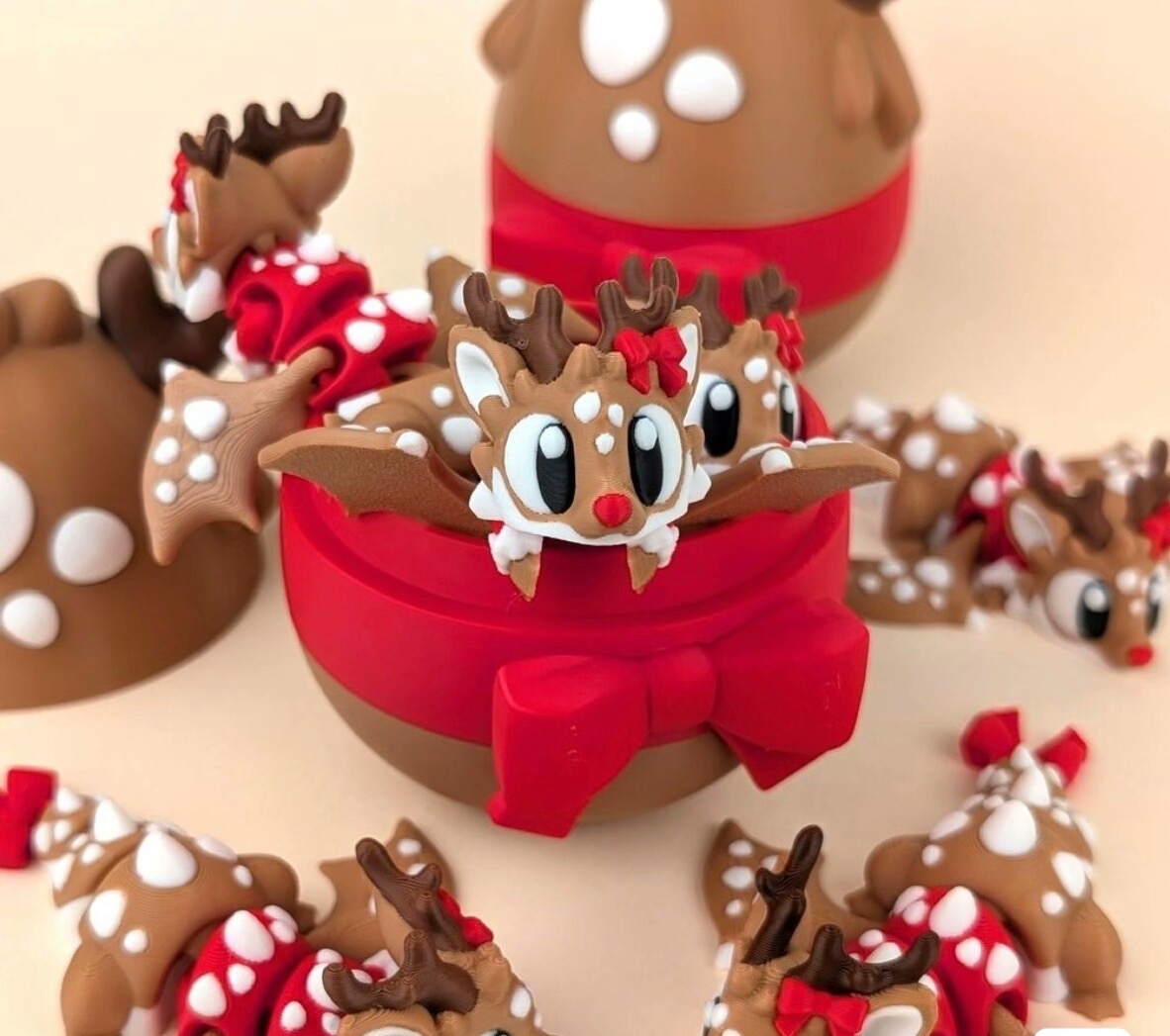 Huevo de Dragón Navideño