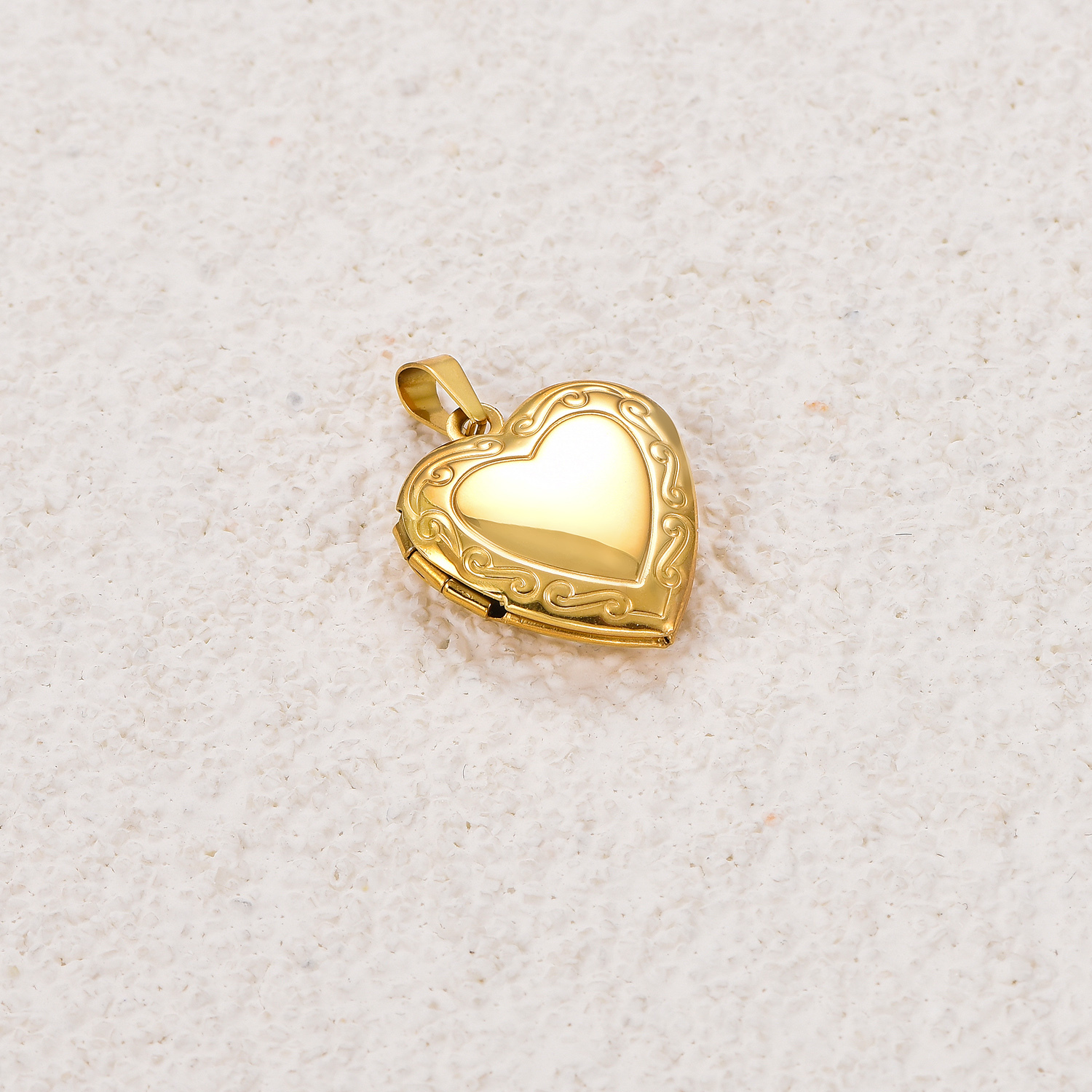1 pendentif en or
