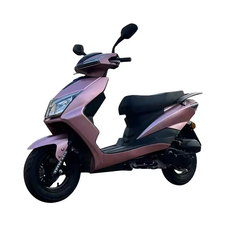Teknoloji dayanıklı malzemeler 50cc Motor Moped mükemmel işçilik hava soğutma motoru gaz Powered 150cc benzinli scooter