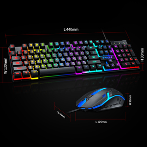 Juegos de cable populares Teclado de sensación mecánica RGB Inglés Español Ruso Teclado retroiluminado y ratón combinación de computadora para juegos