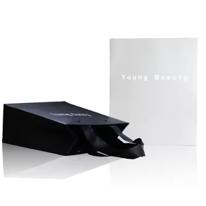 Impresión de bolsa de papel Kraft marrón liso con mango de cuerda trenzada Bolsas de papel personalizadas con su propio logotipo - Product Image 1