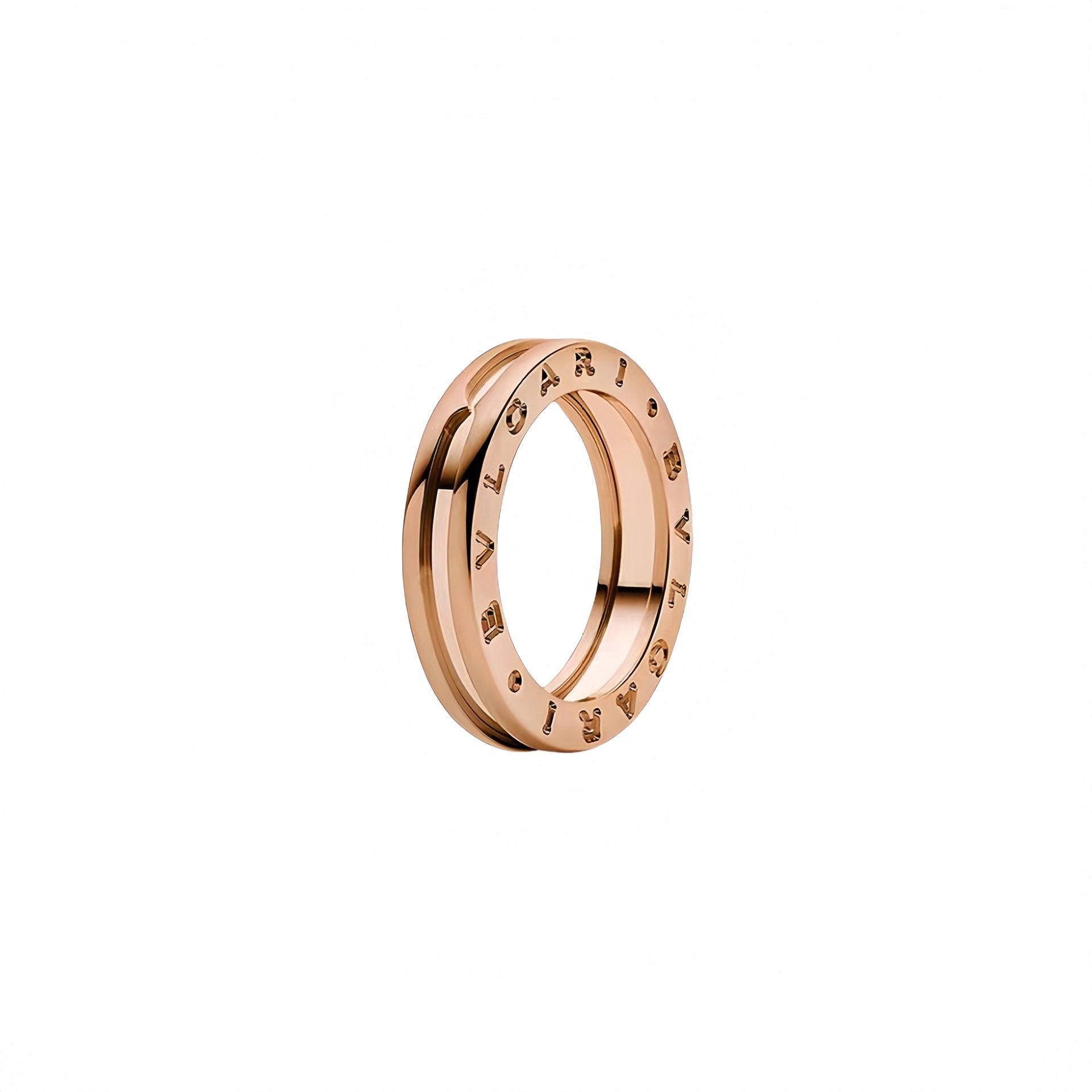 Banda lisa de oro rosa de un anillo