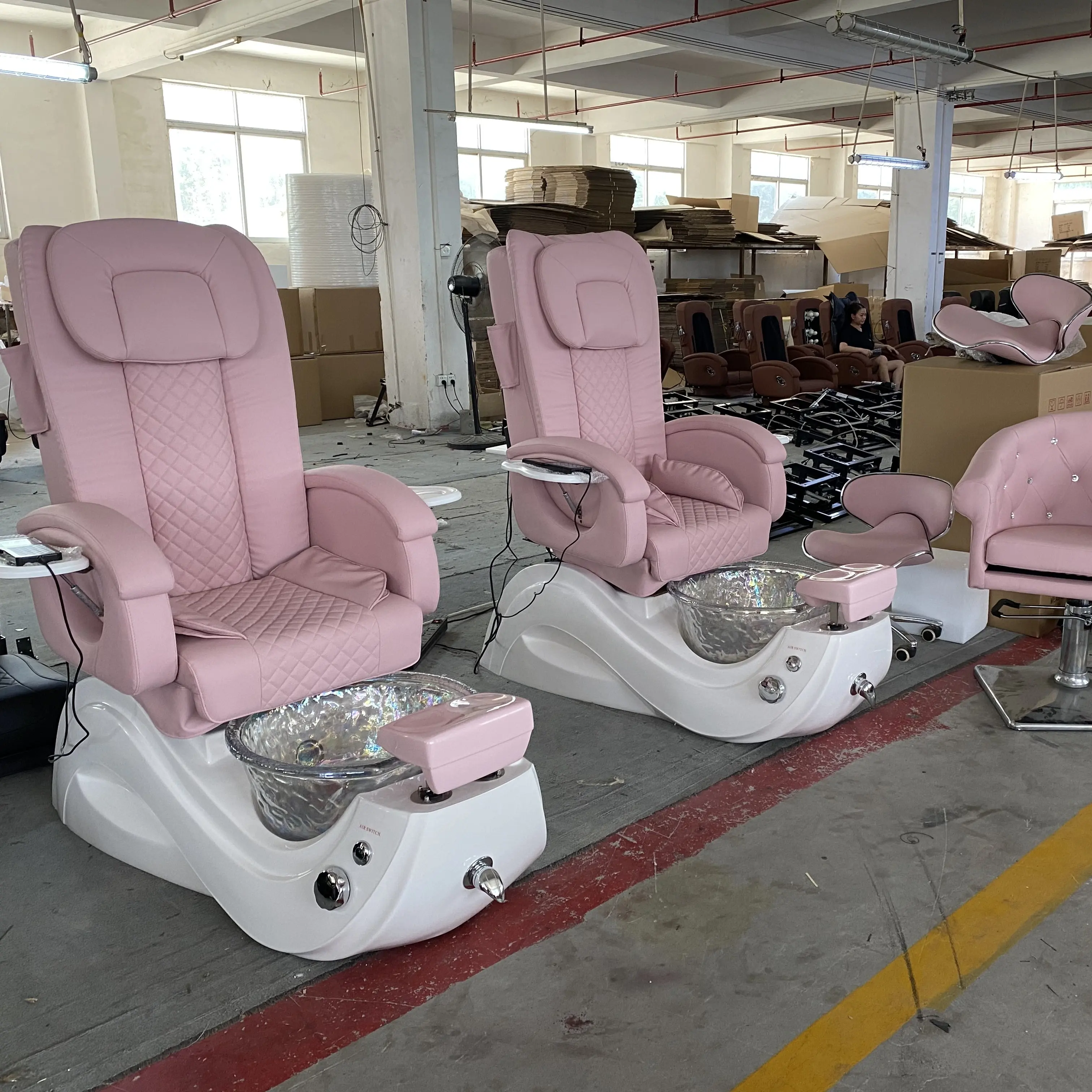 Profissional salão de beleza mobiliário design simples rosa manicure e pedicure spa cadeira com massagem
