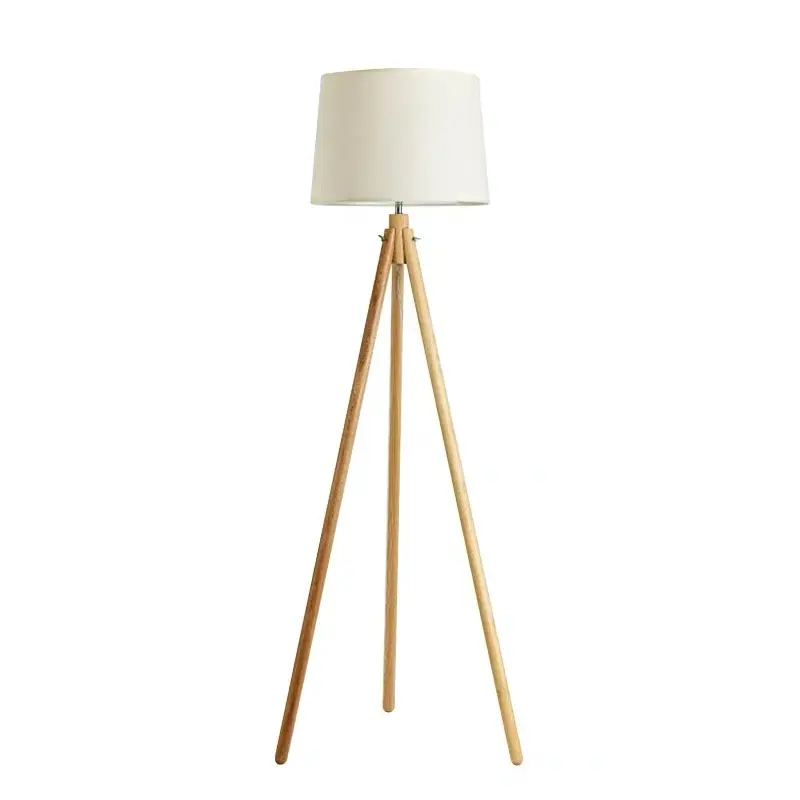 Neues Design Modern Fancy Stativ Holz Dekorative Hotel Stoffs chirme Stand Light Stehlampe