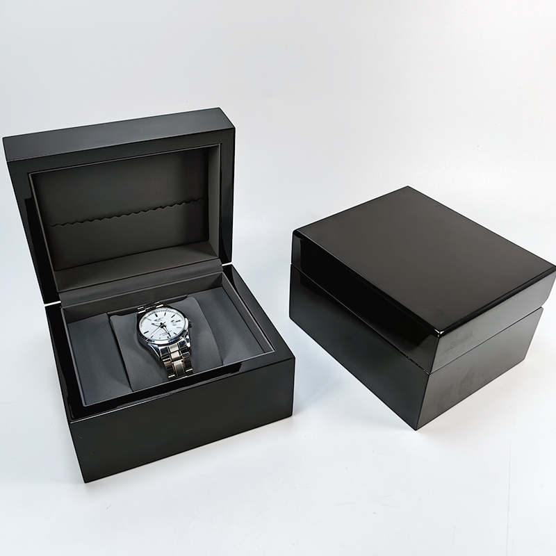 wooden lacquer watch box