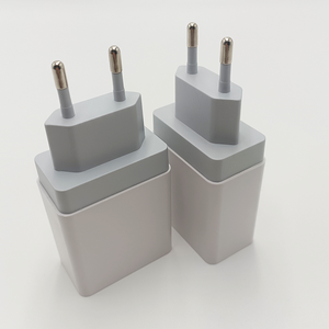 Werkspreis 5 V 2 A Wandladenauslöser mit mehreren 4 Ports EU-Stecker 12 W Ausgangskraft für Smartwatches und Tablet-Computer - Product Image 4