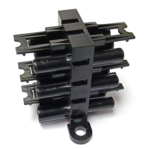 <strong>3</strong> <strong>Way</strong> Connector with <strong>1</strong> <strong>Input</strong> Male Connector, 5 <strong>Outputs</strong> Female Connectors - Product Image 6