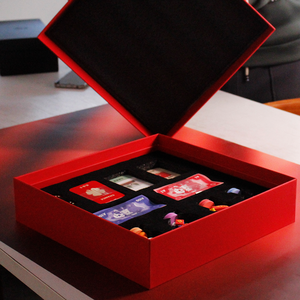 Customized Logo Design Rigid Paper <strong>Box</strong> <strong>Red</strong> Soft-touch Lid and Base Gift <strong>Box</strong> for Games