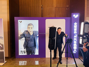 电梯用75英寸3D透明4k广告数字标牌展示盒定制麦克风摄像头交互式触摸屏 - Product Image 4