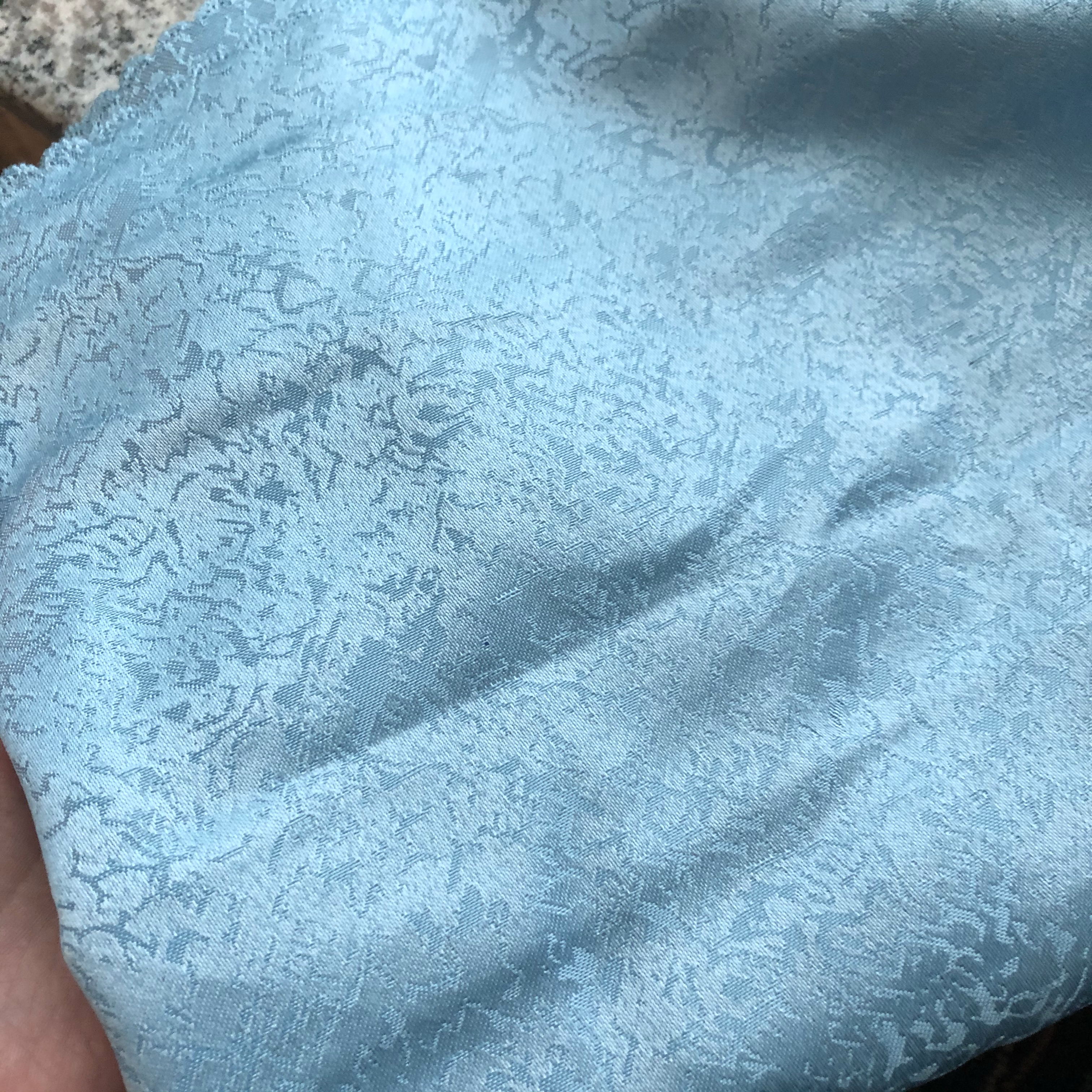 Bleu poussiéreux