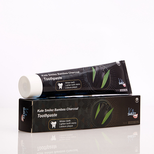Vente en gros de charbon actif biologique naturel avec logo personnalisé, dentifrice blanchissant au charbon de bambou pour enlever la plaque dentaire