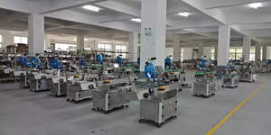 Çok fonksiyonlu otomatik çeşitli konteyner içecek ön ve arka etiketleme makinesi