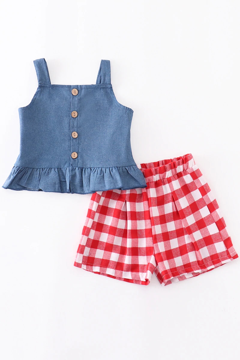 ENSEMBLE SHORT À CARREAUX AVEC CHEMISE BLEUE À BOUTONS