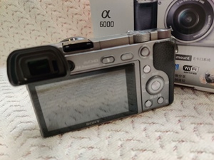 良好な状態E16-50レンズ付きSonys A6000 24.3MP 3.0インチLCDデジタルカメラ
