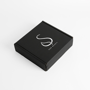 Tùy chỉnh bưu phẩm in đen trang phục hộp sóng hộp bưu phẩm Tear Strip in tự bưu phẩm vận chuyển Hộp quà tặng với logo - Product Image 2