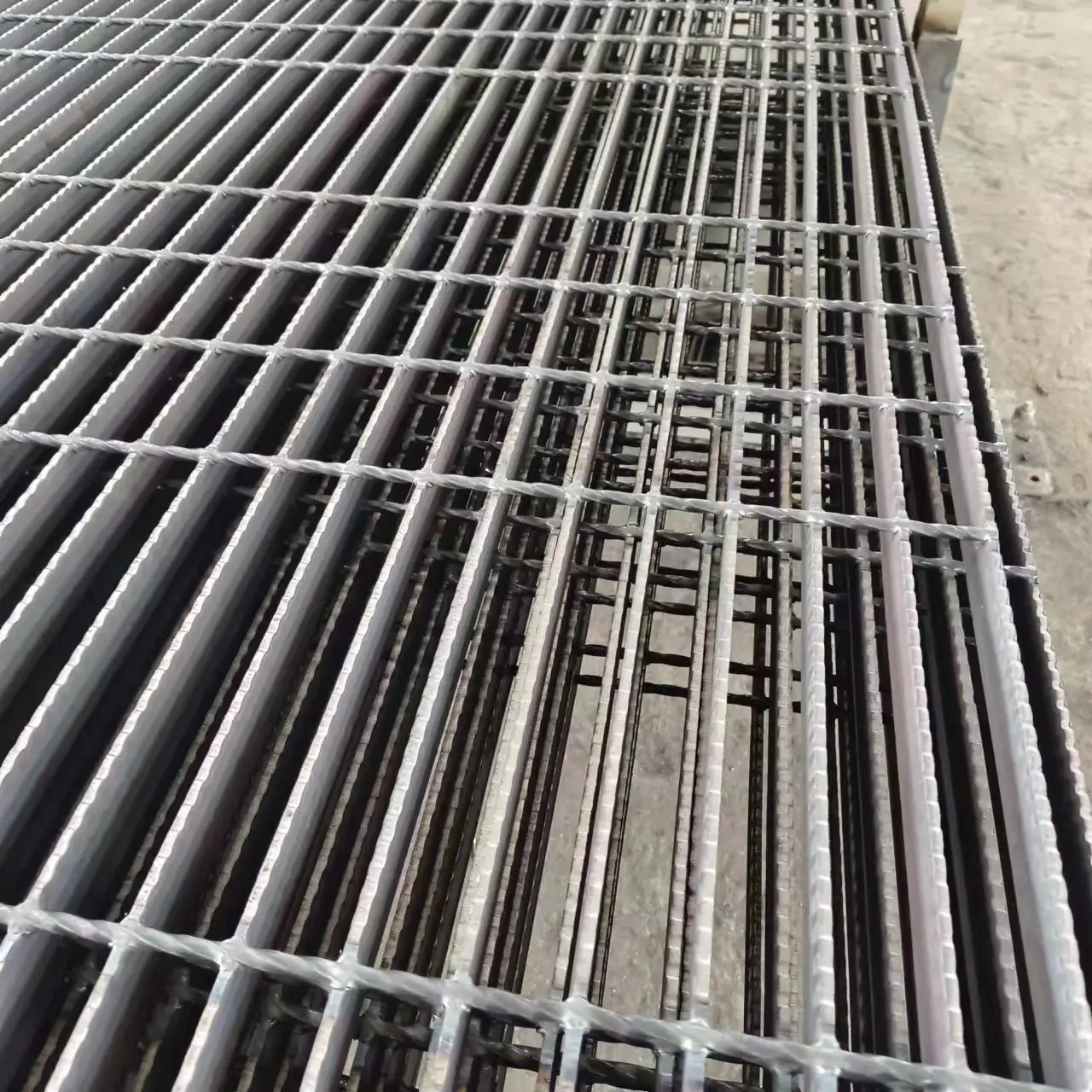Hot-dip galvanized steel grating, waterway, car wash manhole cover, grating, walkway, drain ditch cover
