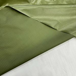 20d Cired防撕裂尼龙轻质防羽绒服素色编织塔夫绸面料，用于羽绒服100% 尼龙抗撕裂 - Product Image 2