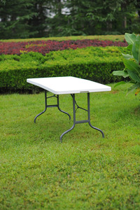 Plastic center reception table