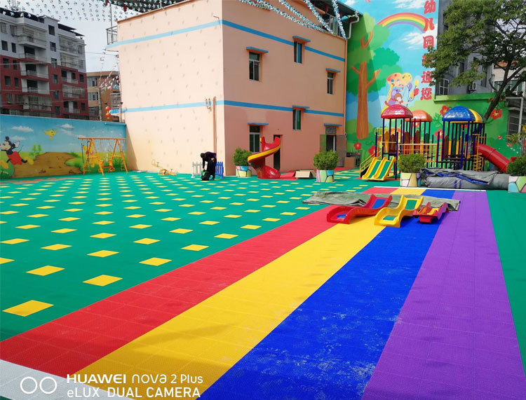 High Quality Interlocking Tiles Futsal Floor PP Plastic Suspended Modular Indoor Purple Yellow Green Hockey Basketball Red White