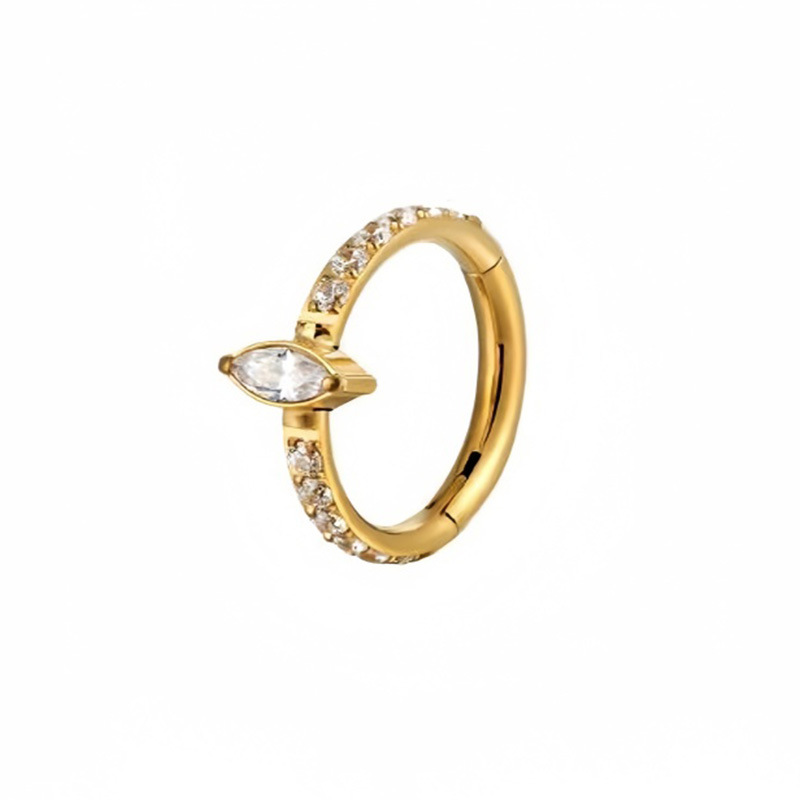 Côté doré serti de zircon