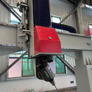 China suministra máquina de carpintería CNC de 5 ejes para madera 2000mm Centro de máquina CNC de 5 ejes - Product Image 5