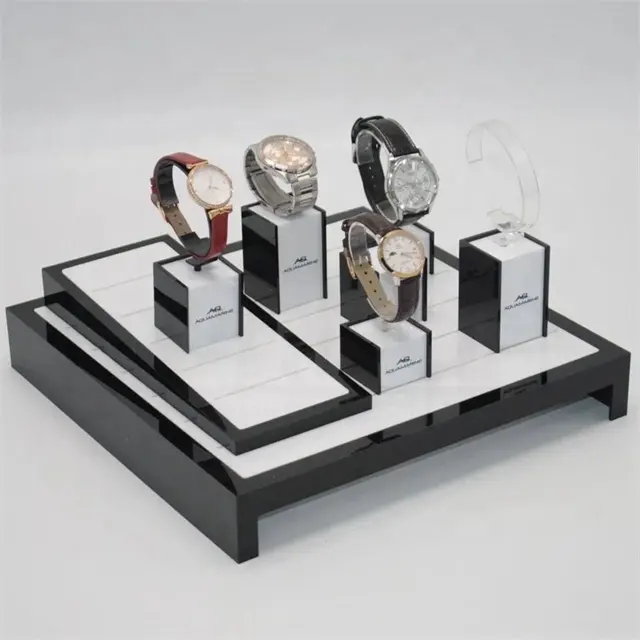 Espositore per orologi da banco con supporto in acrilico di lusso di design personalizzato POS all'ingrosso per vassoio per vetrine per orologi da polso