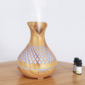 Umidificatore portatile con diffusore di nebbia umidificatore d'aria da 500ML con venature del legno con luce a LED - Product Image 2