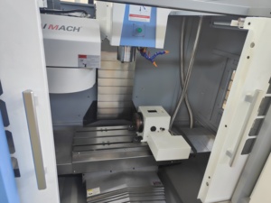 VMC640 Fresado Vmc Mecanizado Mini Centro de Mecanizado Vertical de 4 Ejes Centro de Mecanizado Vertical de China Fresadora Cnc de 5 Ejes - Product Image 5
