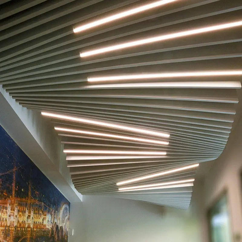 Innen außen Pulver beschichtete Oberfläche Rechteck Holzmaserung Hotellobby Korridor U-förmige Aluminium-Deckenplatten