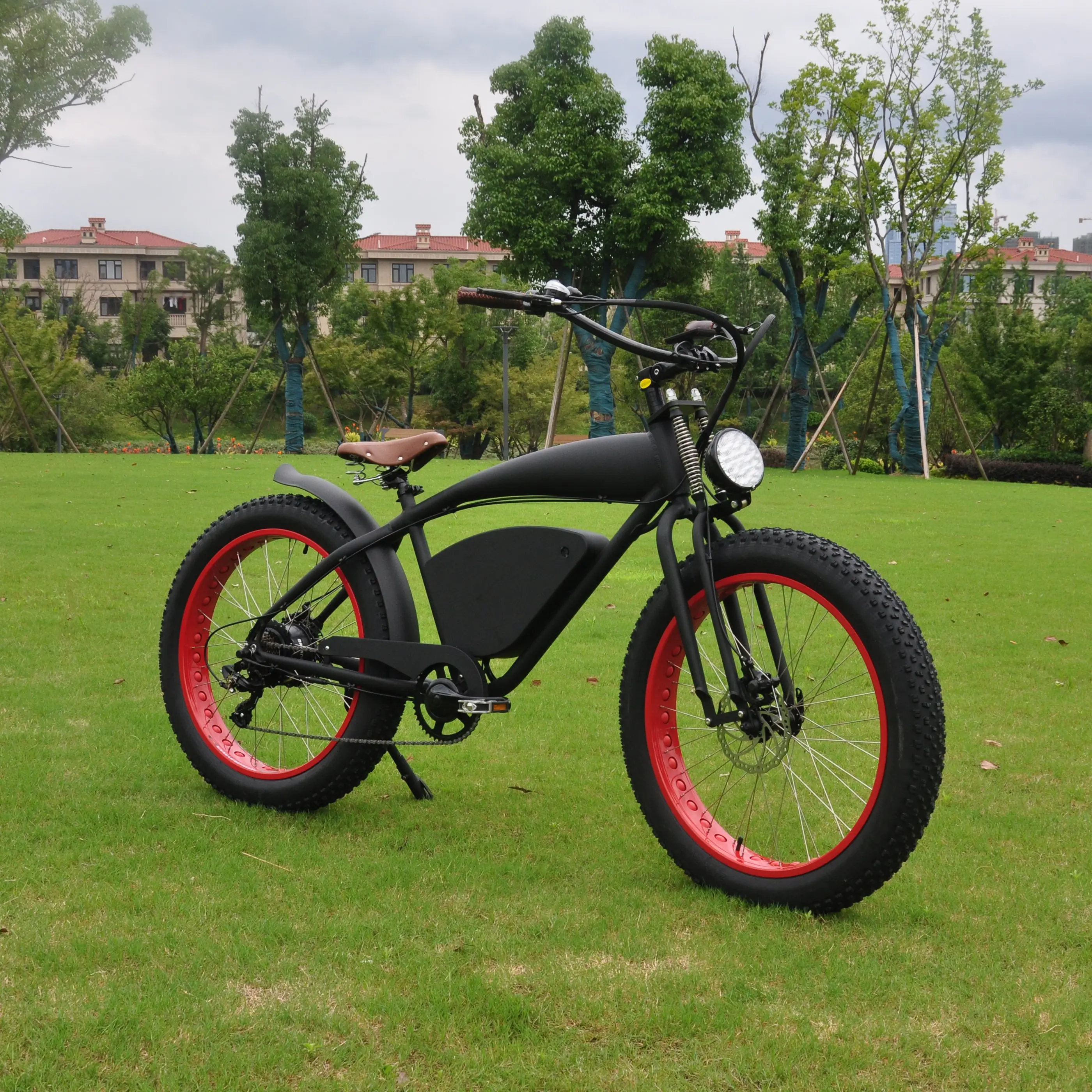 Bicicleta eléctrica de montaña de ruedas grandes con sistema eléctrico de 26 pulgadas y 48V con caja de batería patentada