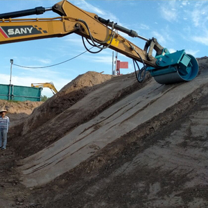Ekskavatör kepçesi silindir sıkıştırıcı ağır hizmet tipi tasarımı, kazık sıkıştırma ve benzeri gibi çeşitli uygulamalar sunar - Product Image 2