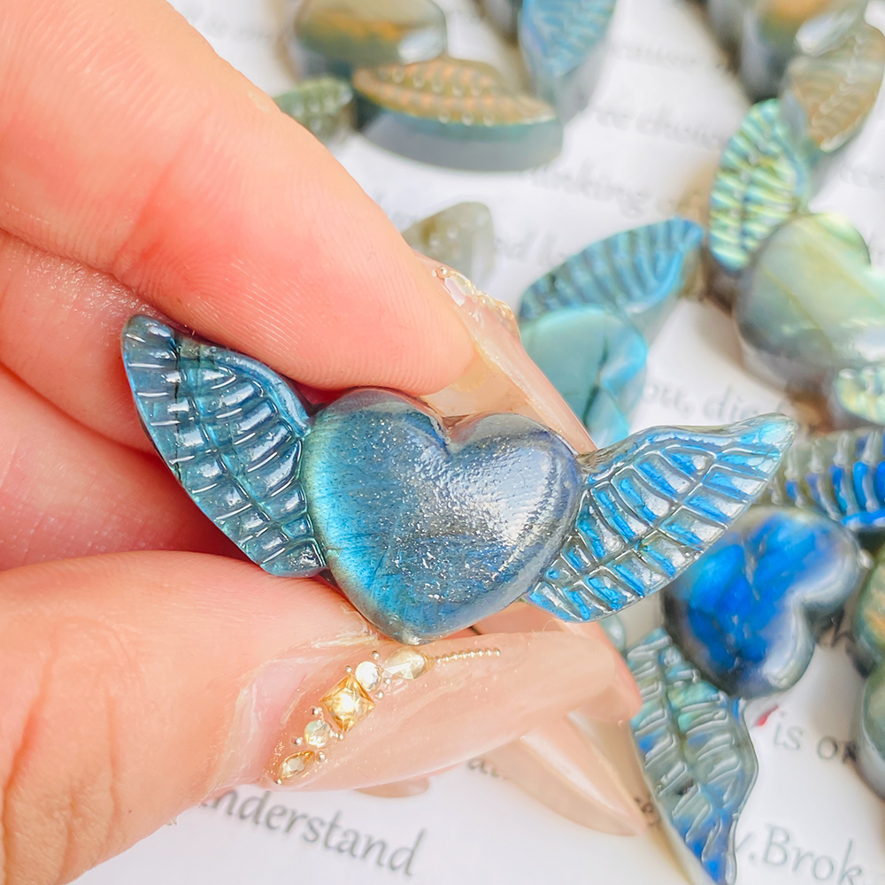 heart wing