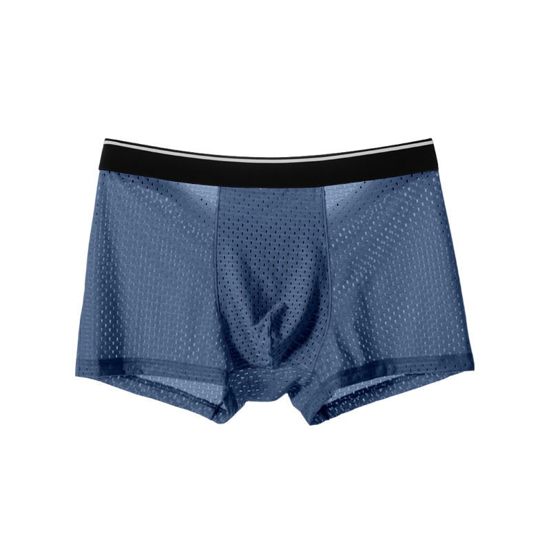 Bleu foncé.