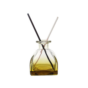 Cam stoper hava spreyi ile 50ml 100ml boş lüks parfüm Aroma yuvarlak kamışlı cam oda kokusu şişe - Product Image 4