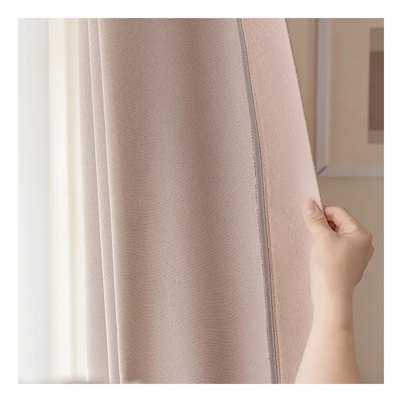 ウィンドウシェードとホテルルームディバイダー用のピンク色100% ポリエステル織り生地ブラックアウトドレープカーテン
