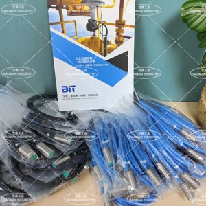 Индуктивный датчик приближения NBB0,8-5GM25-E2 0,8 мм - Product Image 6