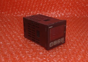 New and Original Plc E5CNR2TU <strong>Temperature</strong> <strong>Controller</strong> E5CN AC100240 Output 250VAC PLC <strong>Programming</strong> <strong>Controller</strong> - Product Image 2