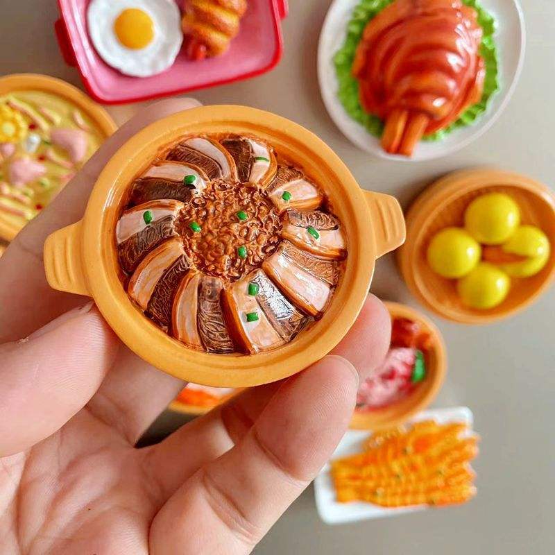 หมูตุ๋นในหม้อดิน: 5.3*6.8ซม